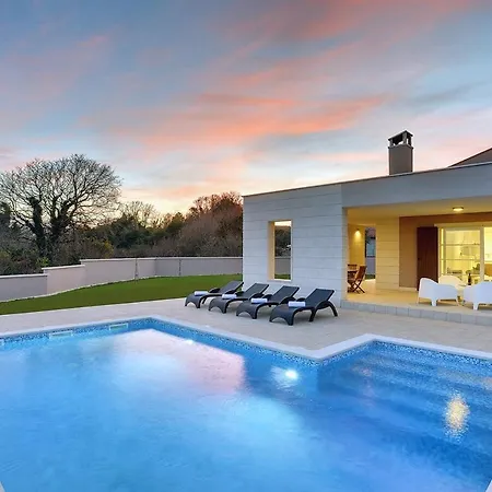 Villa Histria *