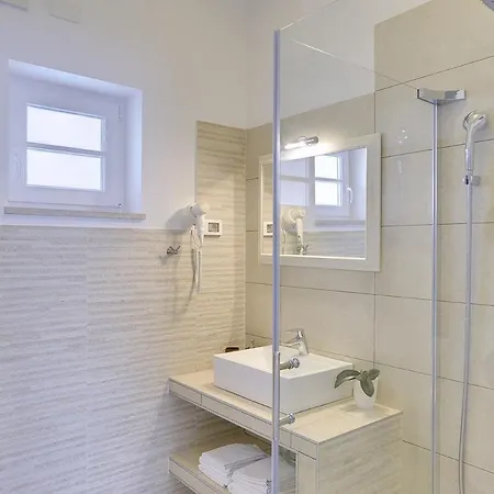Casa Histria Holiday home Kavran